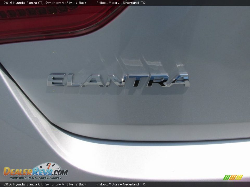 2016 Hyundai Elantra GT Symphony Air Silver / Black Photo #13