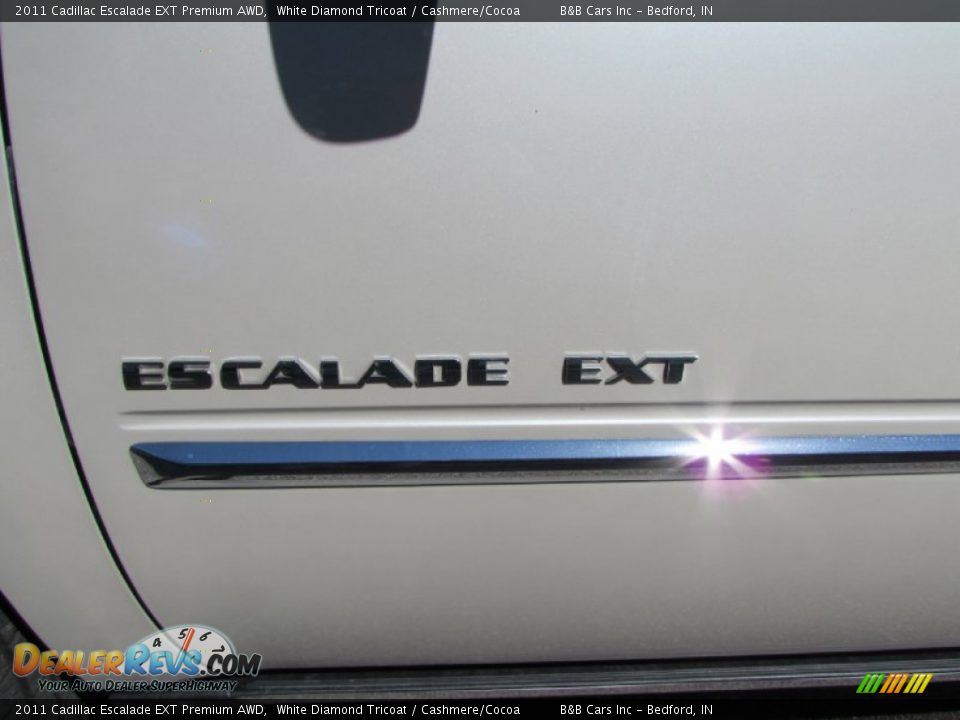 2011 Cadillac Escalade EXT Premium AWD White Diamond Tricoat / Cashmere/Cocoa Photo #10