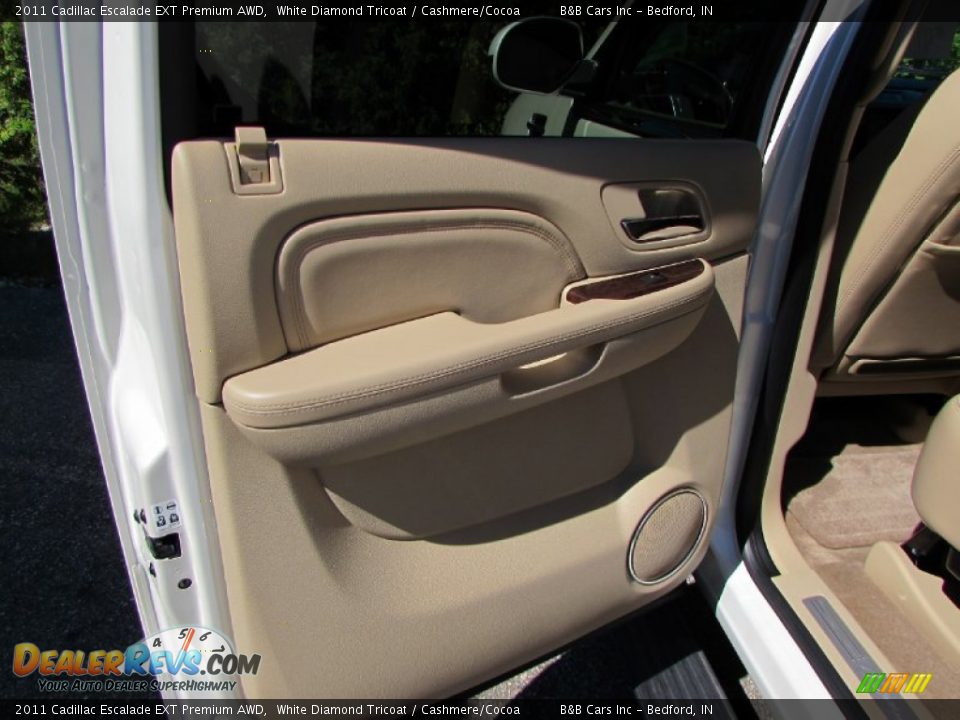 2011 Cadillac Escalade EXT Premium AWD White Diamond Tricoat / Cashmere/Cocoa Photo #25