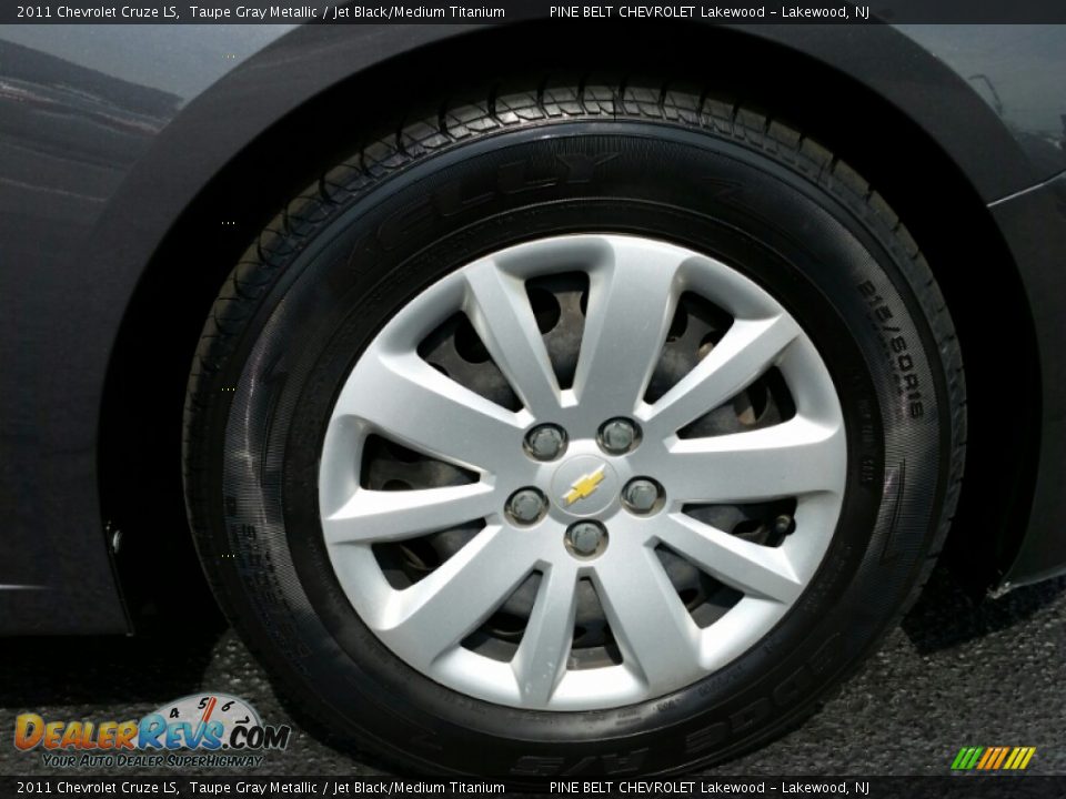 2011 Chevrolet Cruze LS Taupe Gray Metallic / Jet Black/Medium Titanium Photo #4