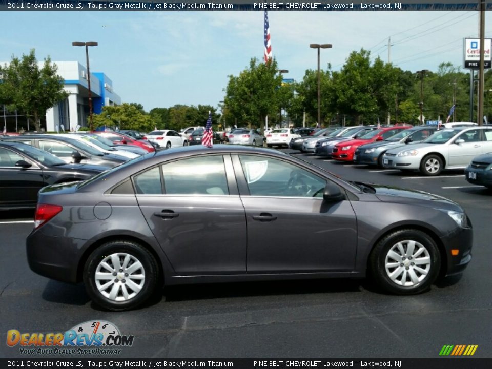 2011 Chevrolet Cruze LS Taupe Gray Metallic / Jet Black/Medium Titanium Photo #5