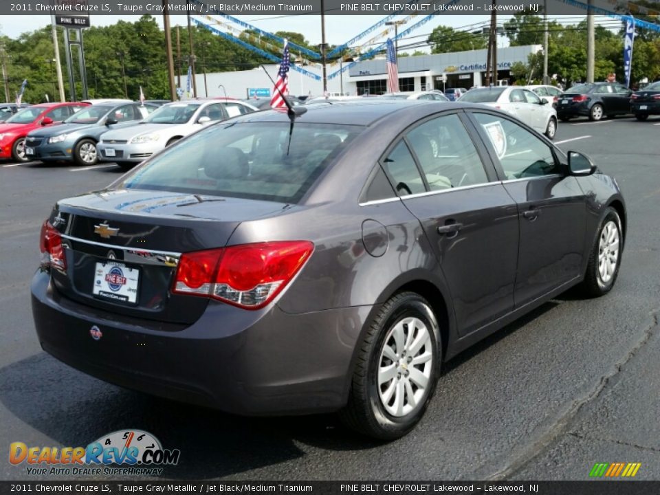 2011 Chevrolet Cruze LS Taupe Gray Metallic / Jet Black/Medium Titanium Photo #9