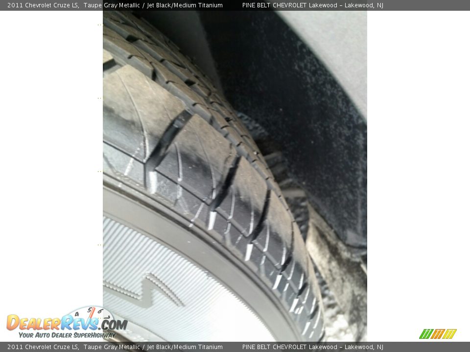2011 Chevrolet Cruze LS Taupe Gray Metallic / Jet Black/Medium Titanium Photo #22