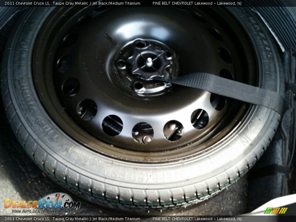 2011 Chevrolet Cruze LS Taupe Gray Metallic / Jet Black/Medium Titanium Photo #25