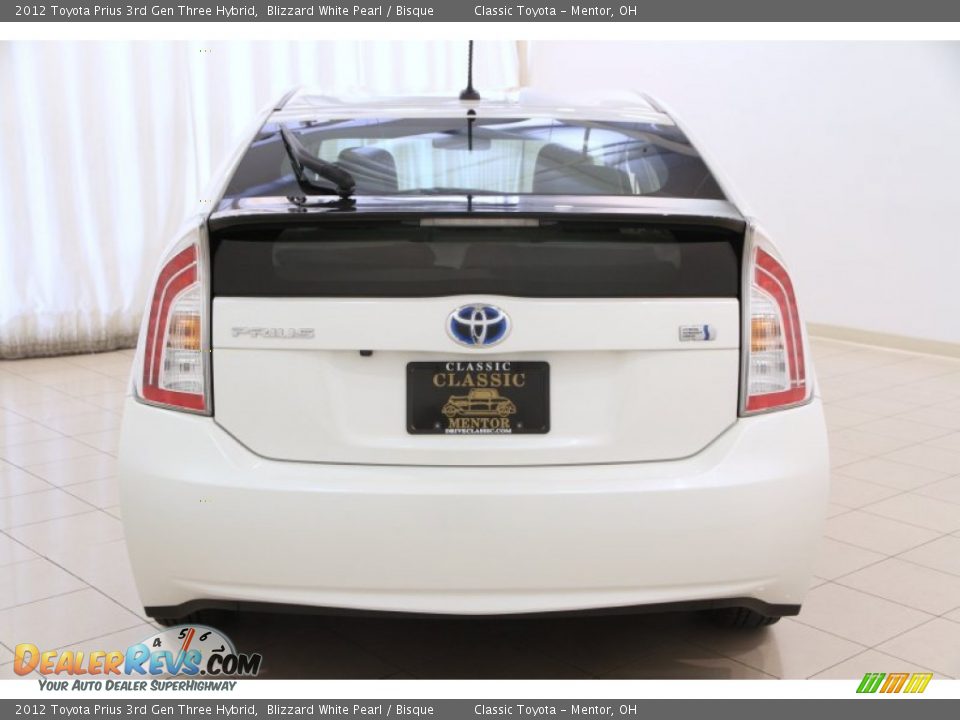 2012 Toyota Prius 3rd Gen Three Hybrid Blizzard White Pearl / Bisque Photo #15