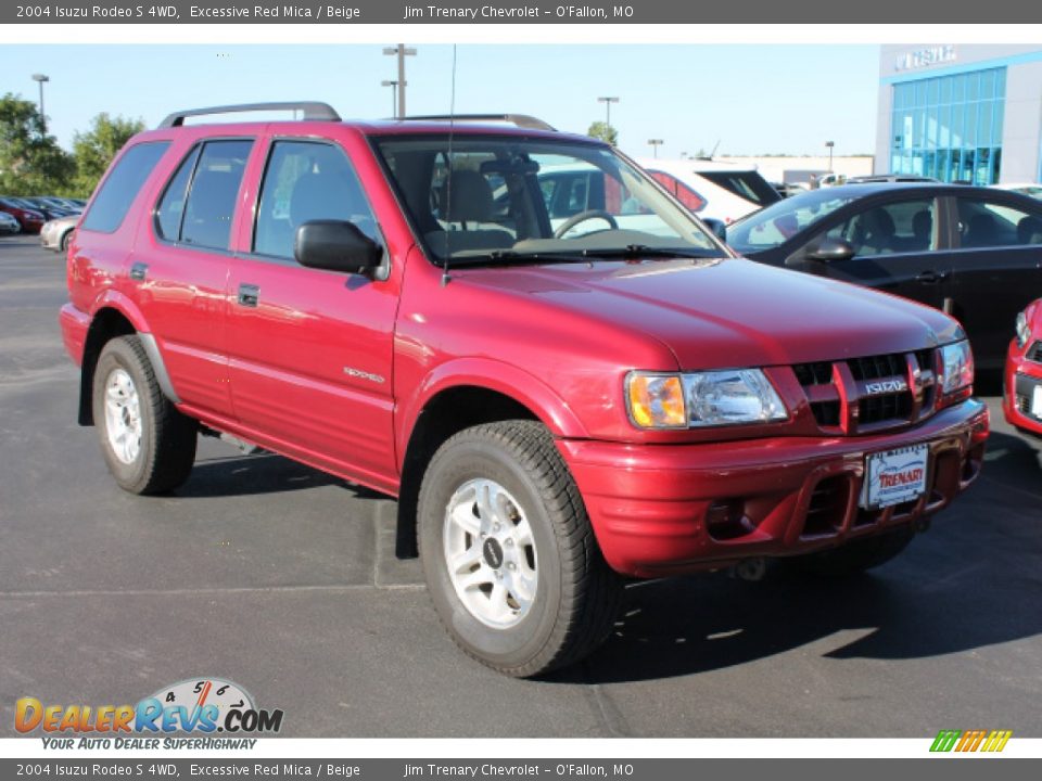 Front 3/4 View of 2004 Isuzu Rodeo S 4WD Photo #2
