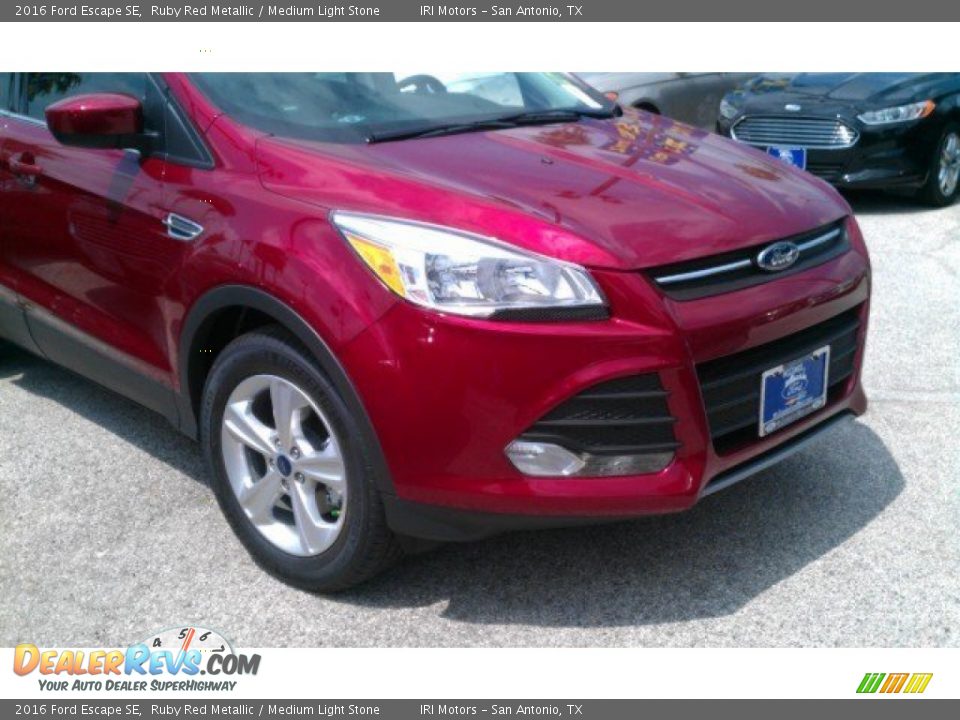 2016 Ford Escape SE Ruby Red Metallic / Medium Light Stone Photo #2