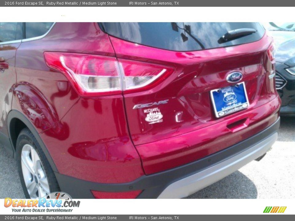 2016 Ford Escape SE Ruby Red Metallic / Medium Light Stone Photo #7