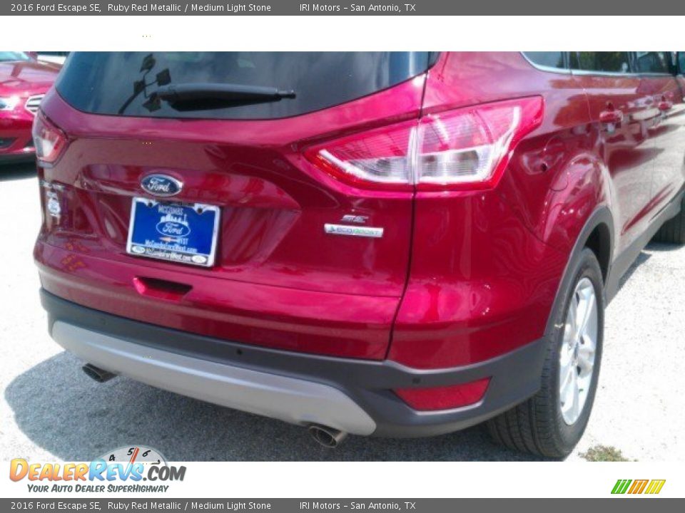 2016 Ford Escape SE Ruby Red Metallic / Medium Light Stone Photo #9