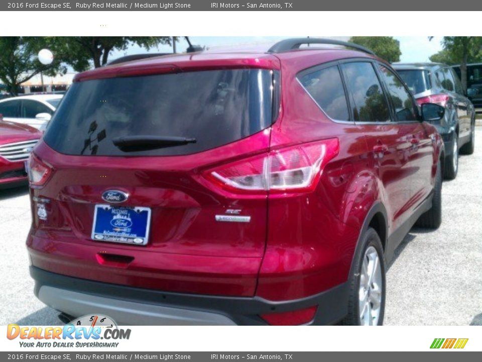 2016 Ford Escape SE Ruby Red Metallic / Medium Light Stone Photo #10