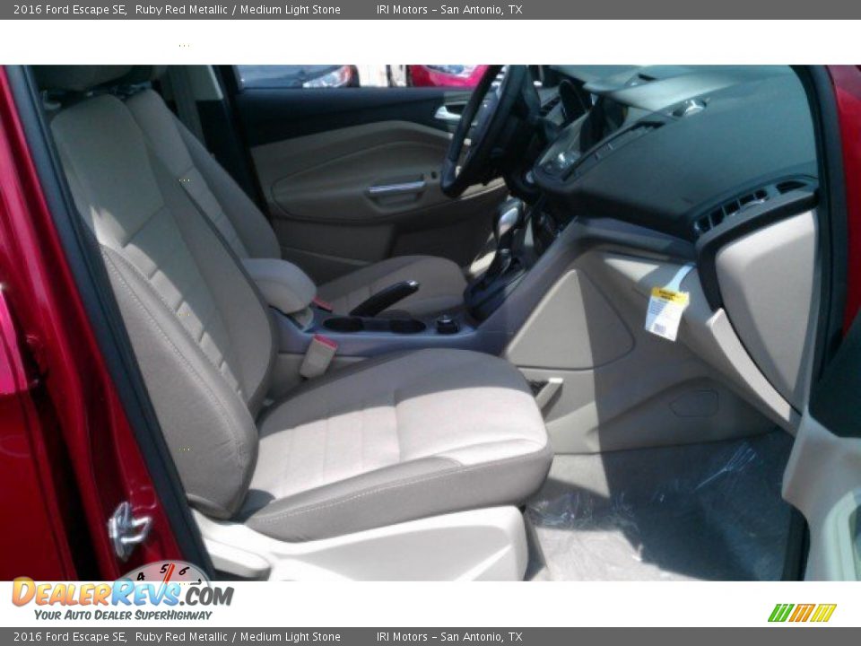 2016 Ford Escape SE Ruby Red Metallic / Medium Light Stone Photo #19