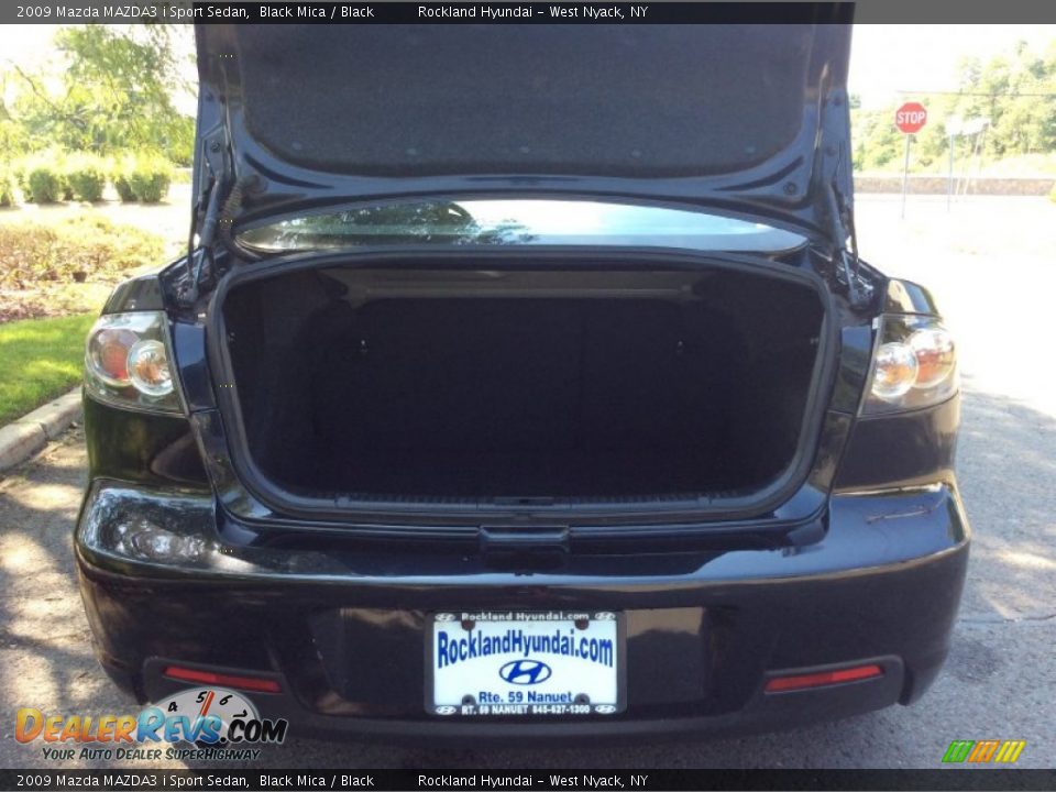 2009 Mazda MAZDA3 i Sport Sedan Black Mica / Black Photo #22