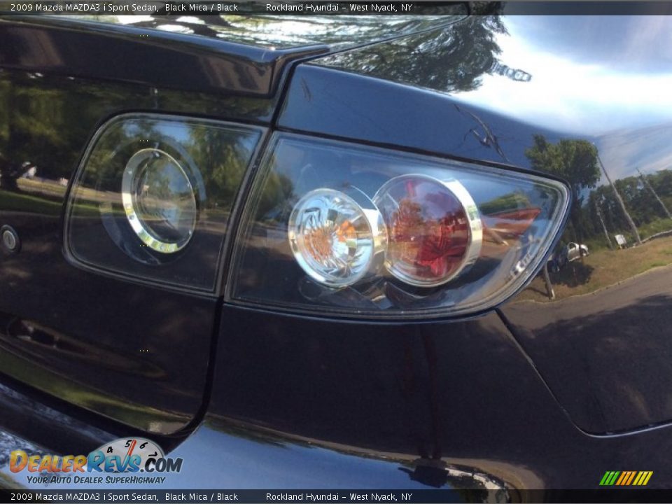 2009 Mazda MAZDA3 i Sport Sedan Black Mica / Black Photo #23