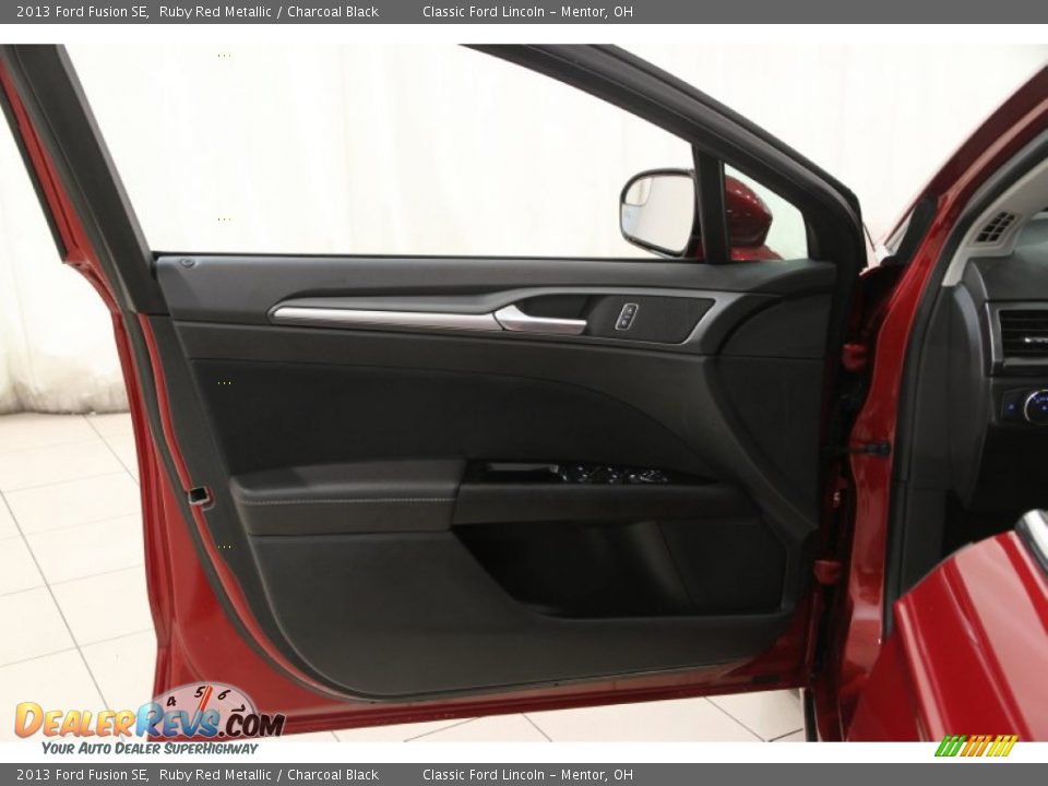 2013 Ford Fusion SE Ruby Red Metallic / Charcoal Black Photo #4