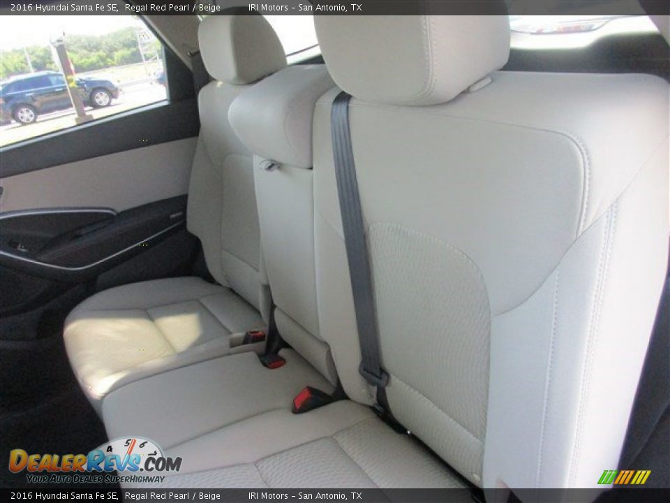 2016 Hyundai Santa Fe SE Regal Red Pearl / Beige Photo #9