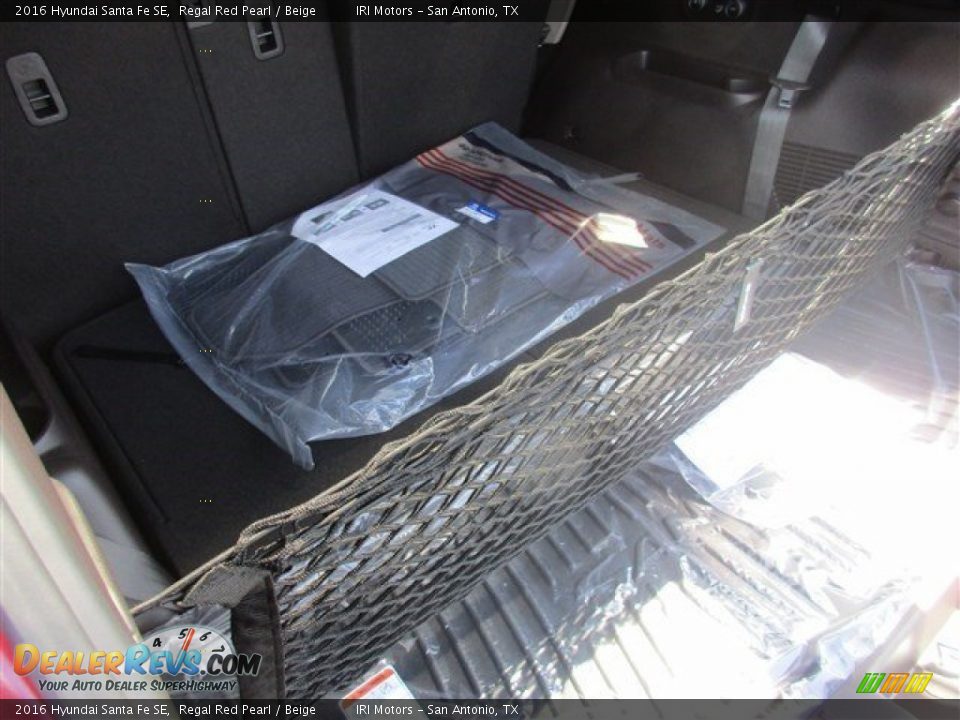 2016 Hyundai Santa Fe SE Regal Red Pearl / Beige Photo #11