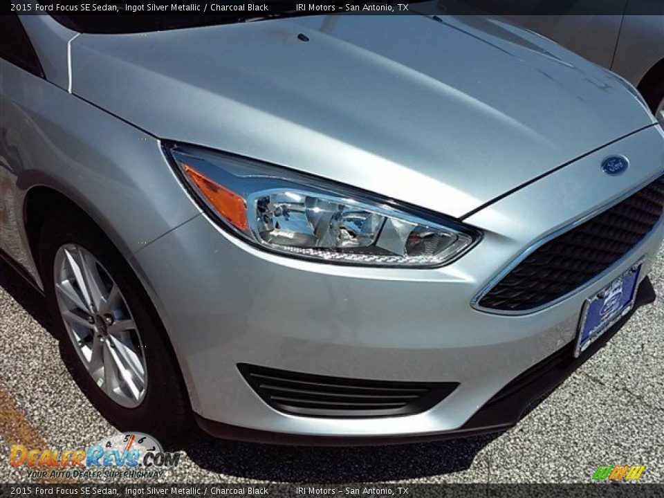 2015 Ford Focus SE Sedan Ingot Silver Metallic / Charcoal Black Photo #2