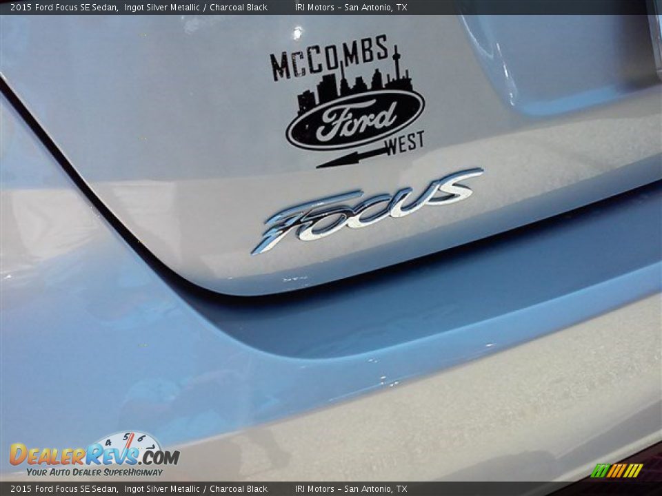 2015 Ford Focus SE Sedan Ingot Silver Metallic / Charcoal Black Photo #10
