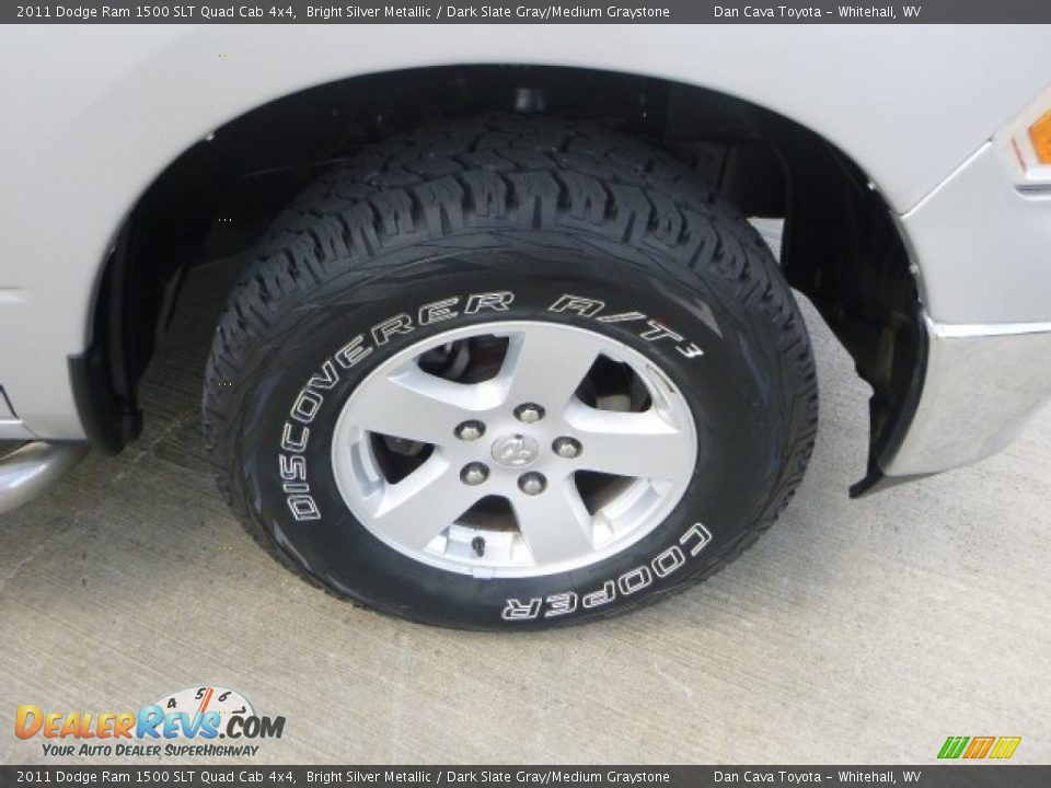 2011 Dodge Ram 1500 SLT Quad Cab 4x4 Bright Silver Metallic / Dark Slate Gray/Medium Graystone Photo #2