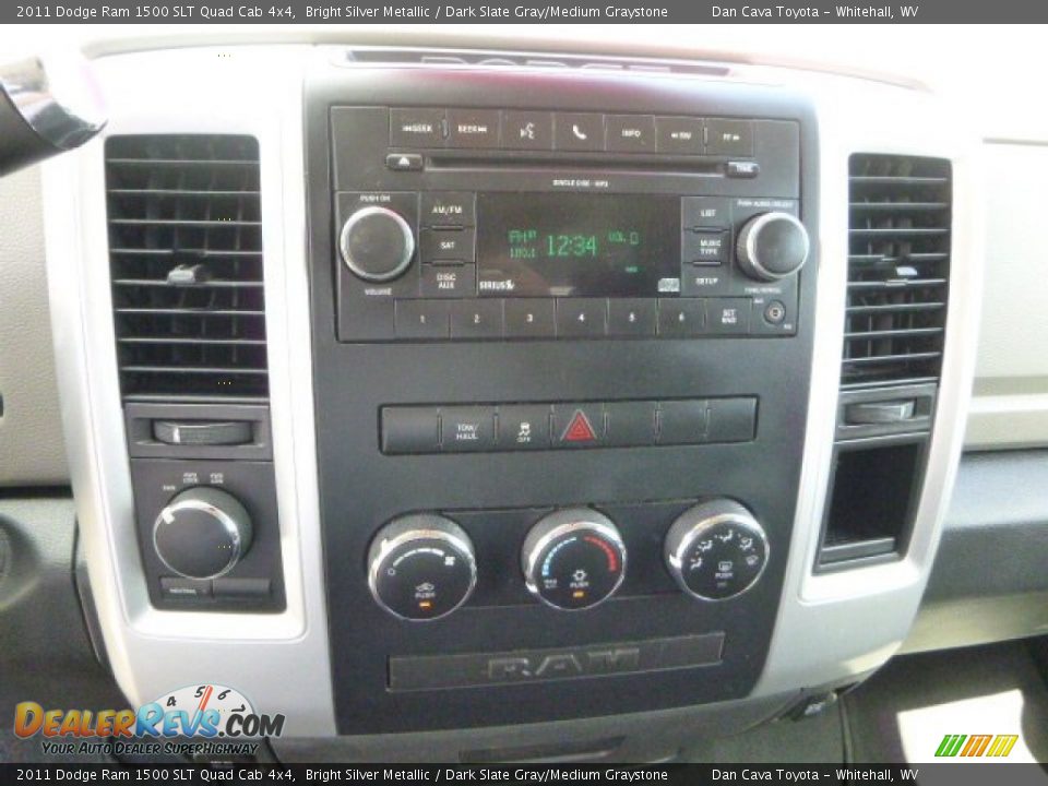 2011 Dodge Ram 1500 SLT Quad Cab 4x4 Bright Silver Metallic / Dark Slate Gray/Medium Graystone Photo #15