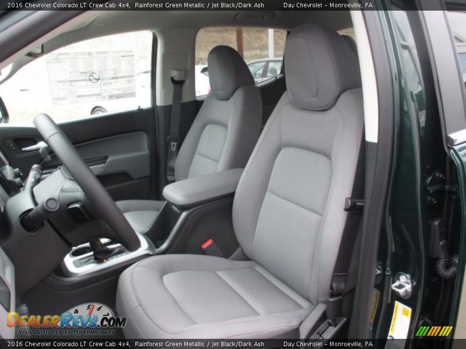 Front Seat of 2016 Chevrolet Colorado LT Crew Cab 4x4 Photo #12
