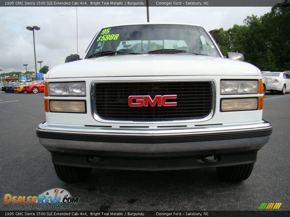 1995 GMC Sierra 1500 SLE Extended Cab 4x4 Bright Teal Metallic / Burgundy Photo #7