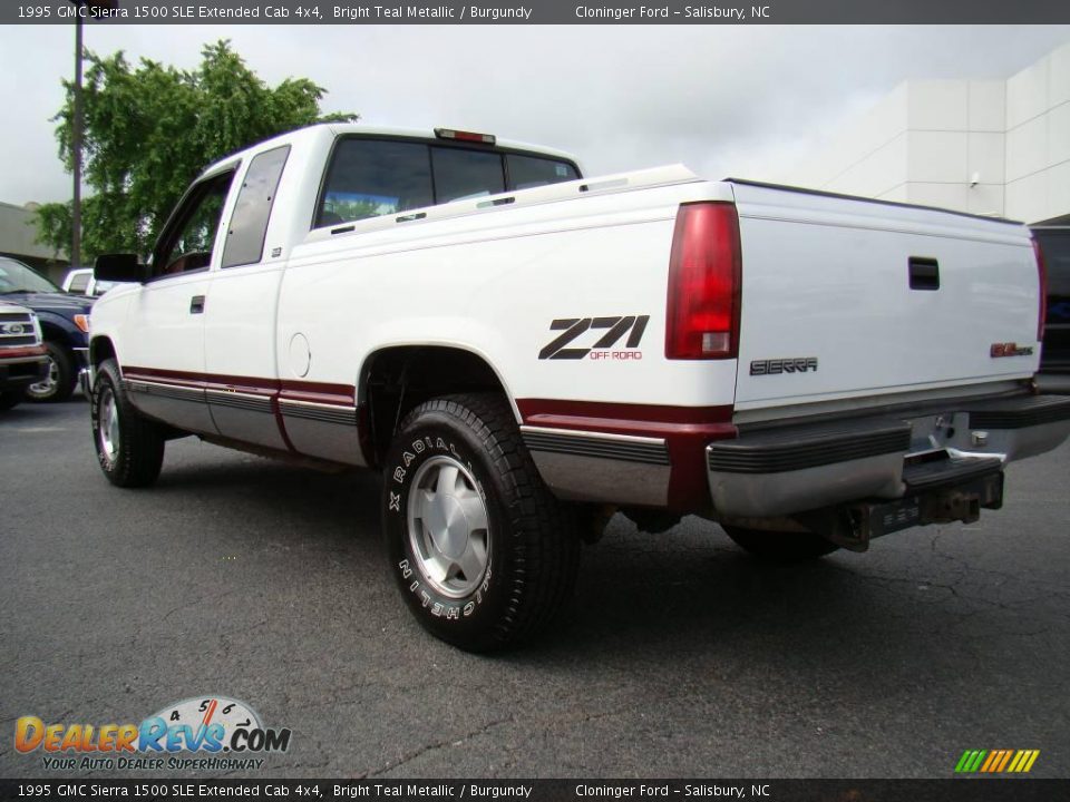 1995 GMC Sierra 1500 SLE Extended Cab 4x4 Bright Teal Metallic / Burgundy Photo #18