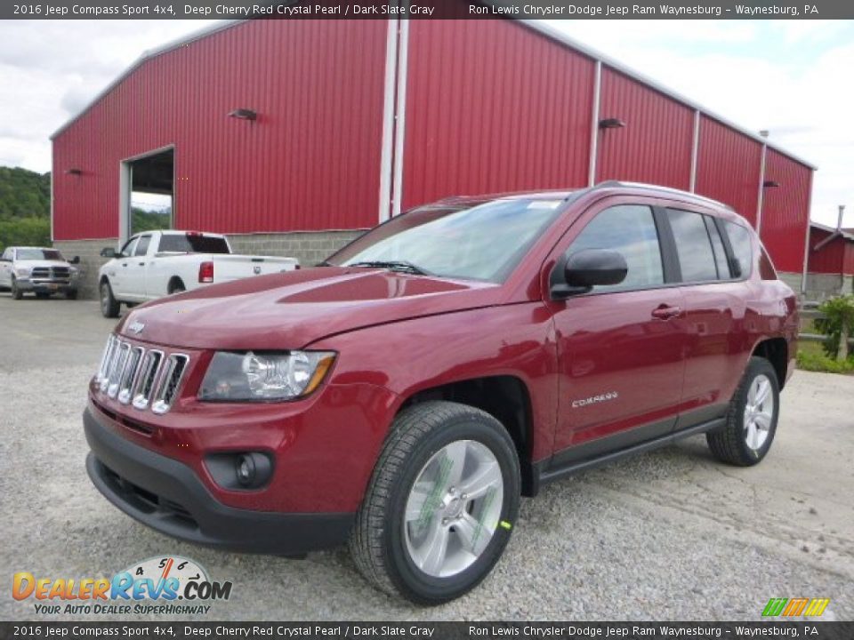 Front 3/4 View of 2016 Jeep Compass Sport 4x4 Photo #1