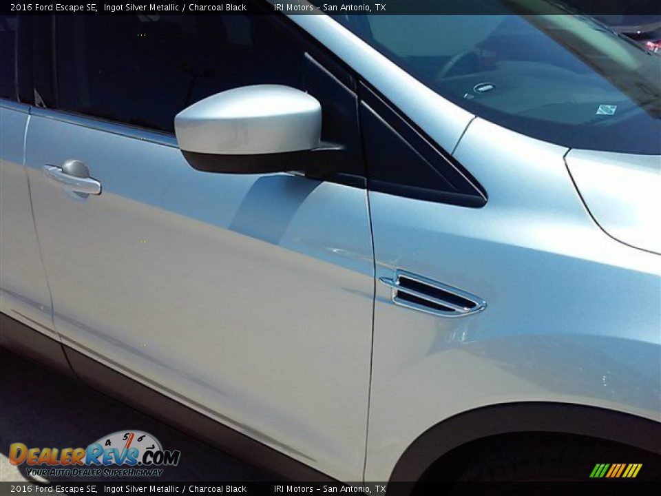 2016 Ford Escape SE Ingot Silver Metallic / Charcoal Black Photo #3