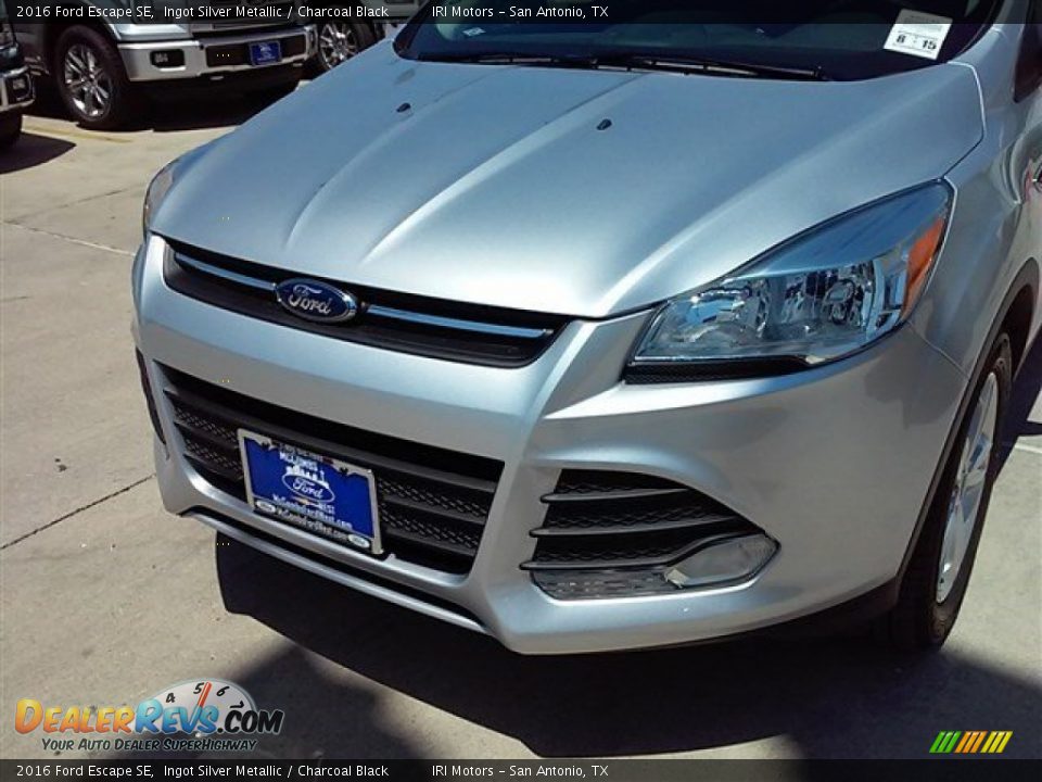 2016 Ford Escape SE Ingot Silver Metallic / Charcoal Black Photo #5