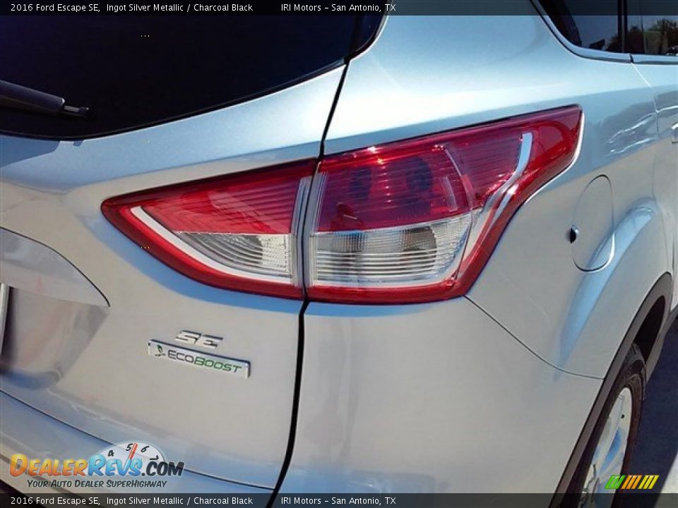 2016 Ford Escape SE Ingot Silver Metallic / Charcoal Black Photo #13