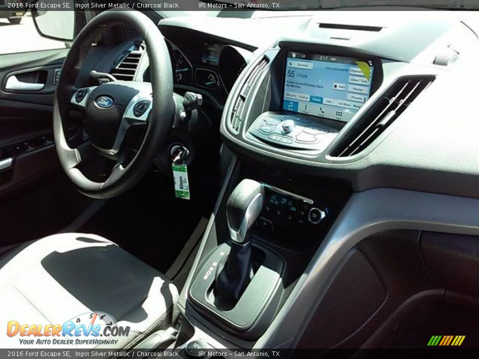 2016 Ford Escape SE Ingot Silver Metallic / Charcoal Black Photo #26