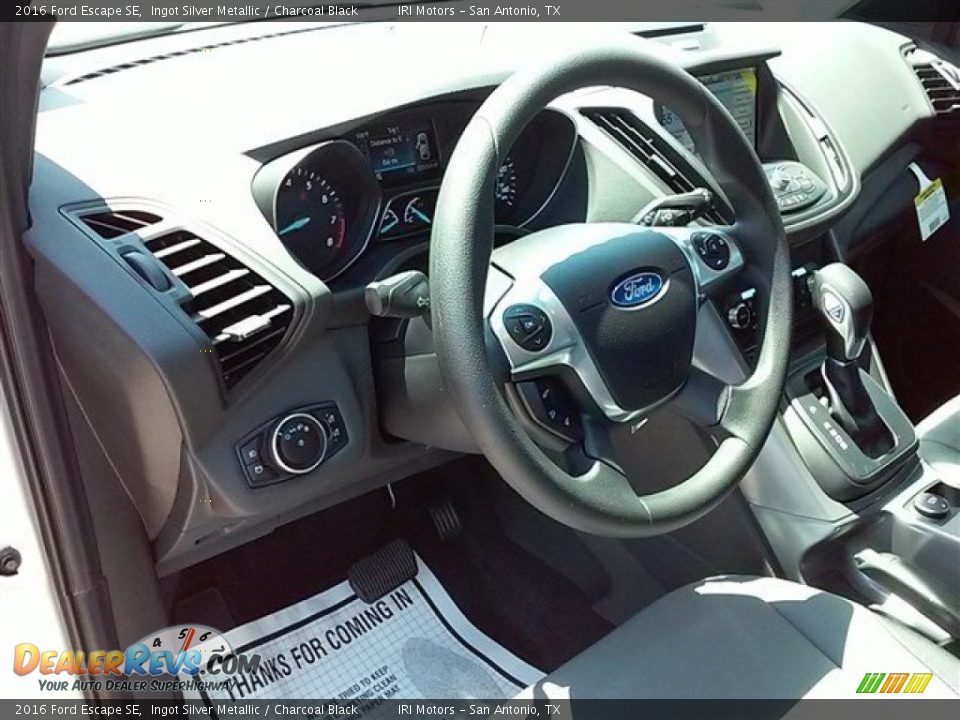 2016 Ford Escape SE Ingot Silver Metallic / Charcoal Black Photo #32