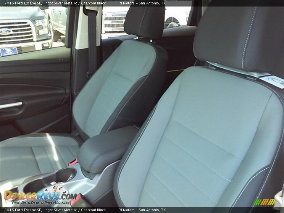 2016 Ford Escape SE Ingot Silver Metallic / Charcoal Black Photo #34