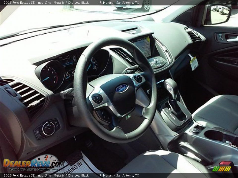 2016 Ford Escape SE Ingot Silver Metallic / Charcoal Black Photo #35
