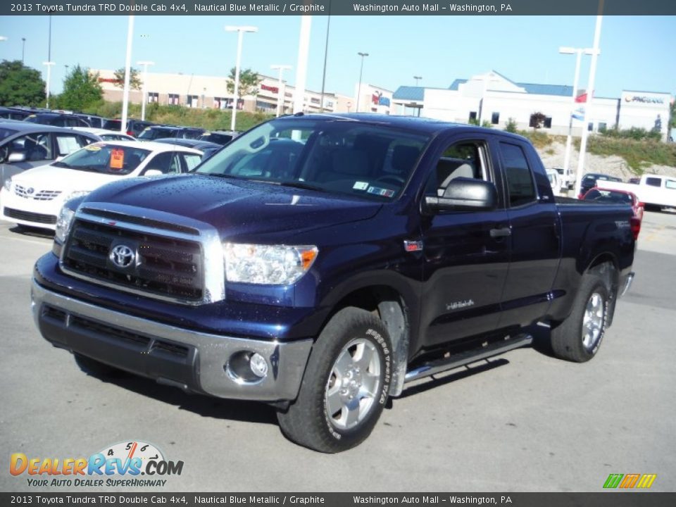 Front 3/4 View of 2013 Toyota Tundra TRD Double Cab 4x4 Photo #5