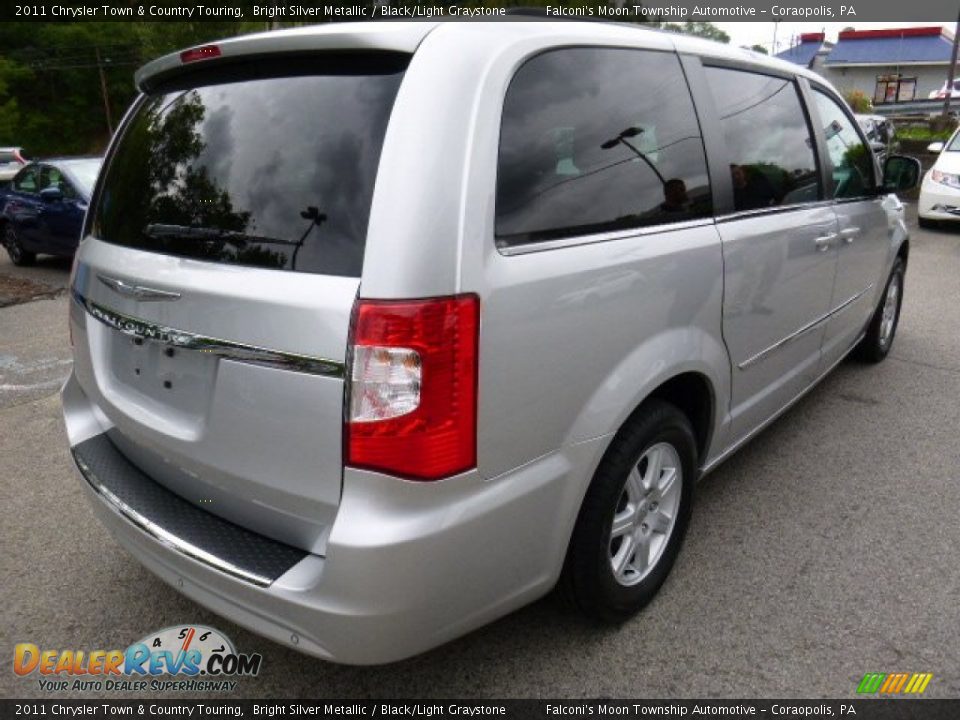 2011 Chrysler Town & Country Touring Bright Silver Metallic / Black/Light Graystone Photo #4