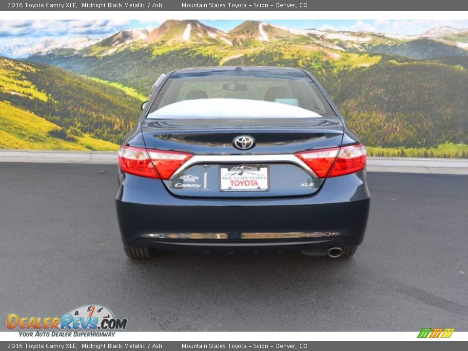2016 Toyota Camry XLE Midnight Black Metallic / Ash Photo #4