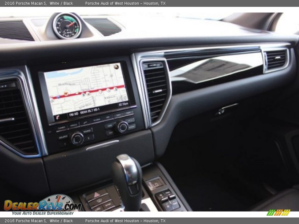 2016 Porsche Macan S White / Black Photo #16