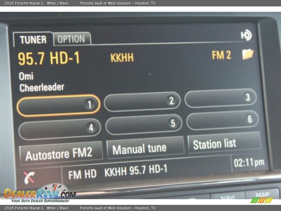 2016 Porsche Macan S White / Black Photo #24