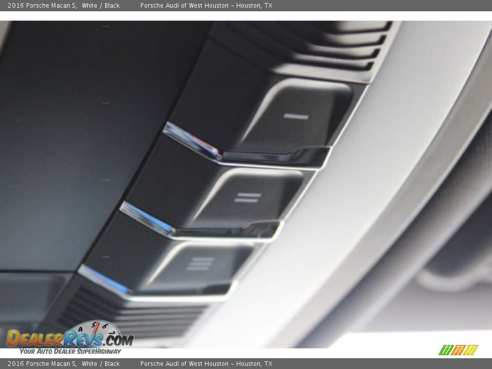 2016 Porsche Macan S White / Black Photo #26