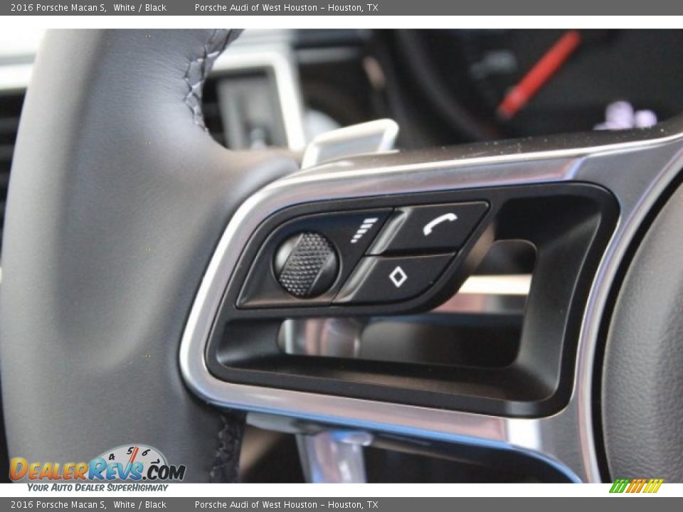 2016 Porsche Macan S White / Black Photo #28