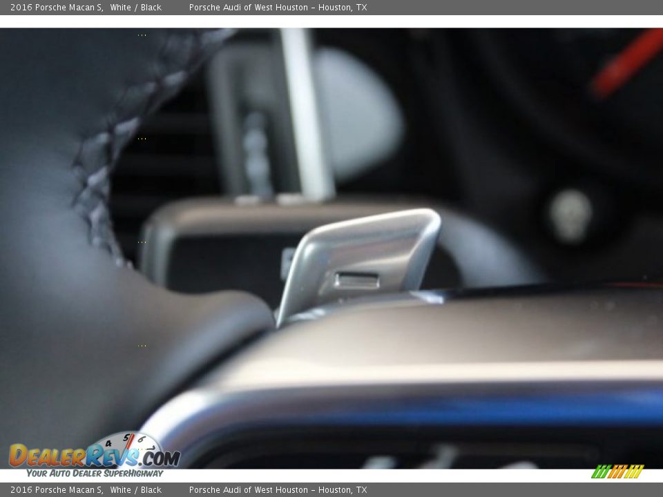 2016 Porsche Macan S White / Black Photo #30