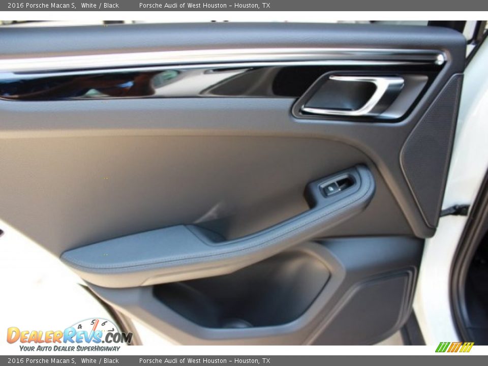 2016 Porsche Macan S White / Black Photo #33