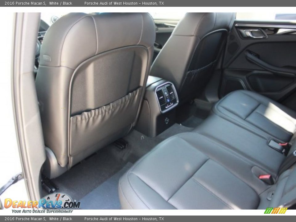2016 Porsche Macan S White / Black Photo #34