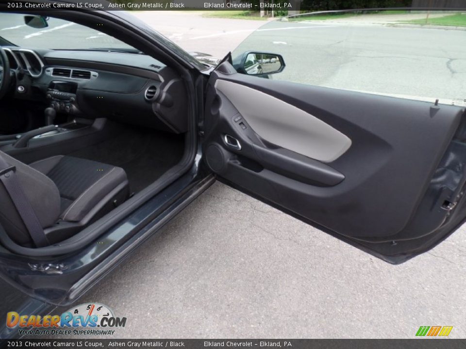 2013 Chevrolet Camaro LS Coupe Ashen Gray Metallic / Black Photo #33