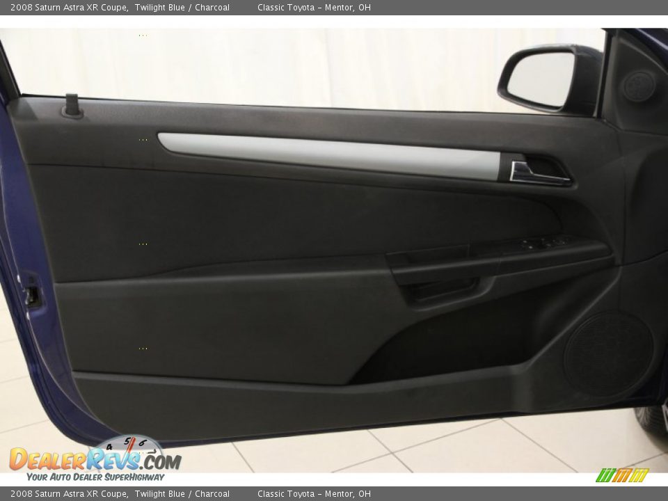 Door Panel of 2008 Saturn Astra XR Coupe Photo #4