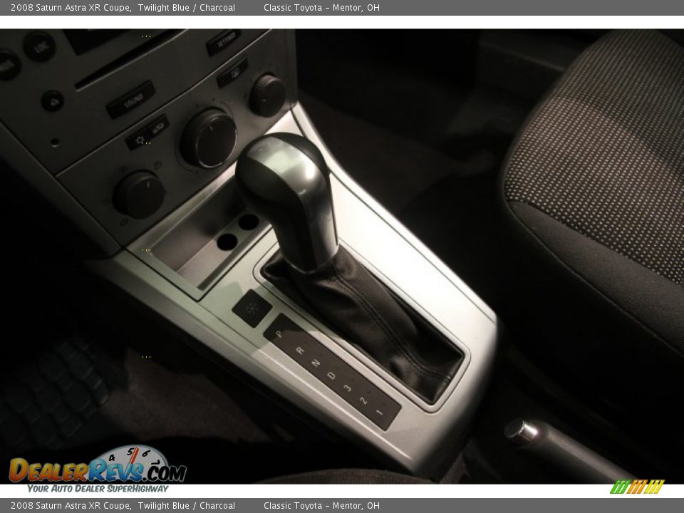 2008 Saturn Astra XR Coupe Shifter Photo #10