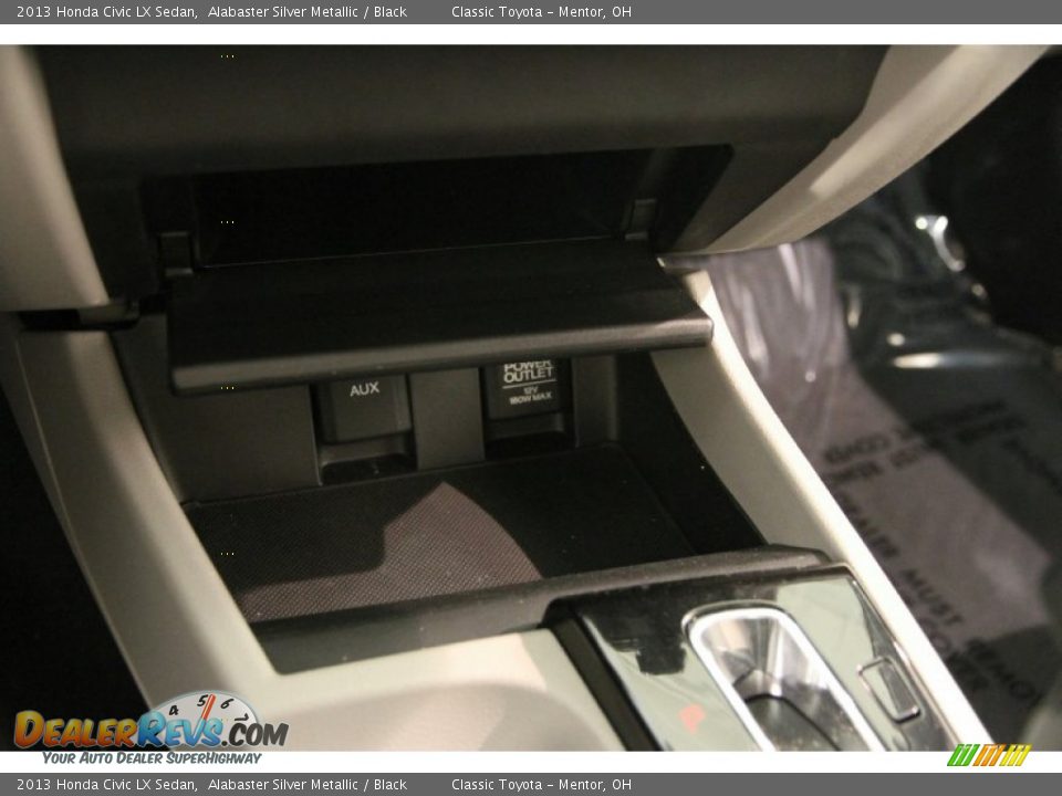2013 Honda Civic LX Sedan Alabaster Silver Metallic / Black Photo #13