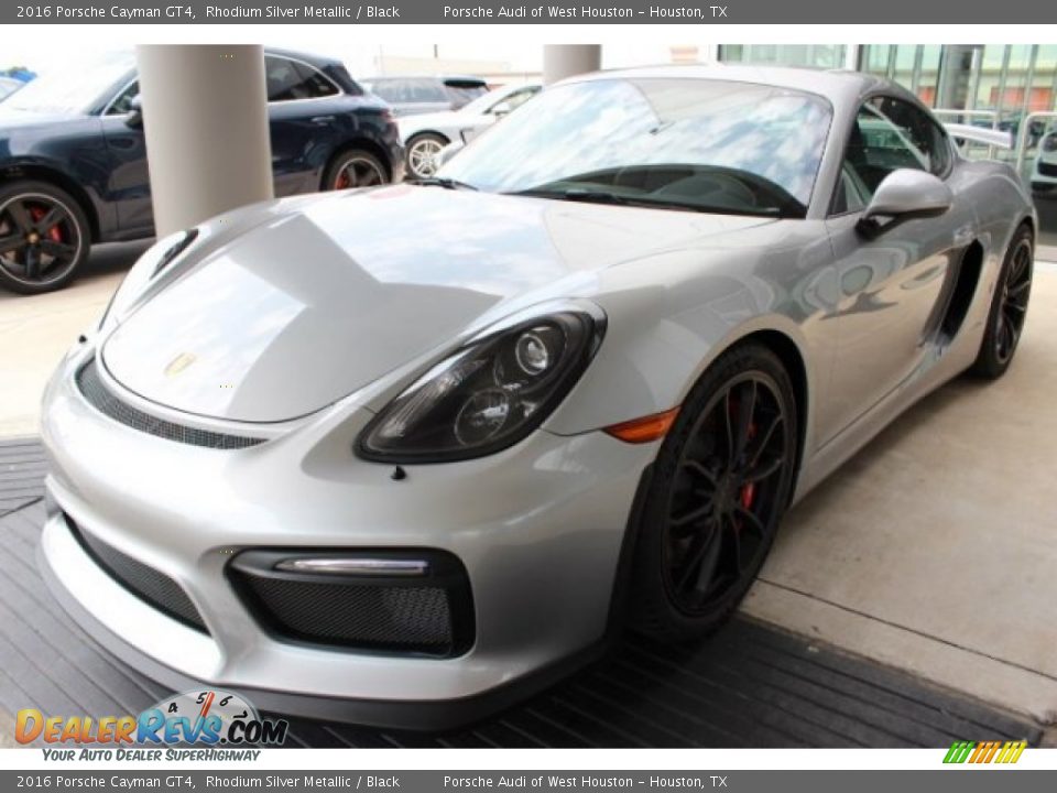 Front 3/4 View of 2016 Porsche Cayman GT4 Photo #3